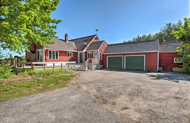 Parsonsfield Vacation Rental Near Skiing & Lakes!