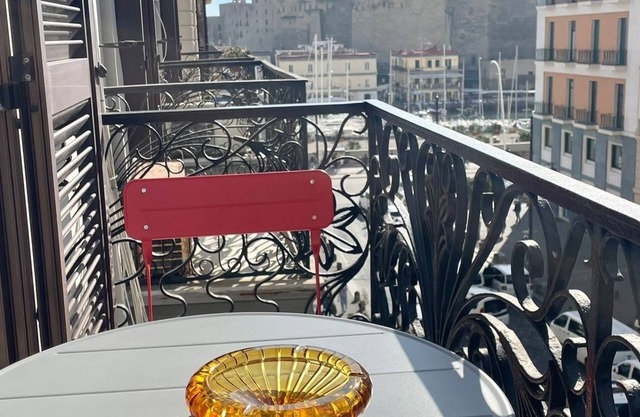 Partenope143 apartment, the best of Naples just a stone's throw from you