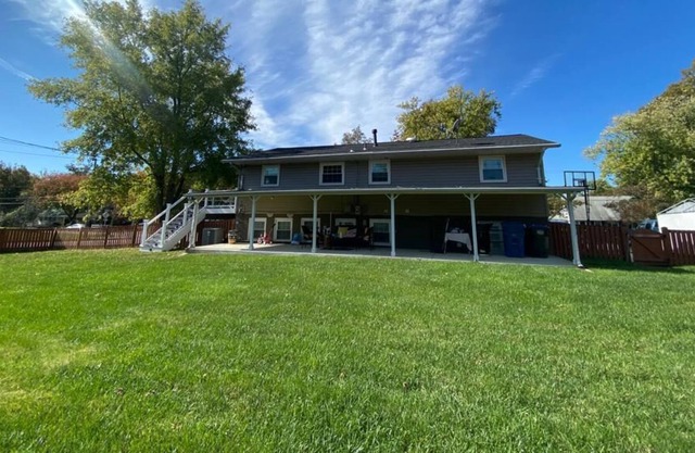 Partial Basement with private kitchen, Bathroom , washer Dryer & walk-in closet!