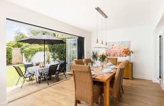 Pass the Keys | Modern family home | Garden | Parking