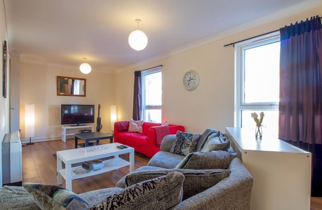 Pass the Keys | Bright & Spacious 4 bedroom Suburban Home!