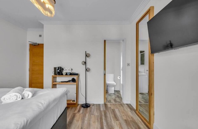 Pass the Keys | Church View a Tranquil Space for Two