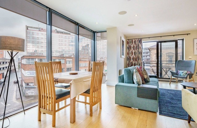 Pass the Keys | City Centre Incredible 2BR Corner Apt with Balcony