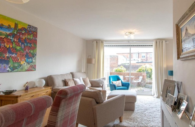 Pass the Keys Cosy Seaside Home with Free Parking