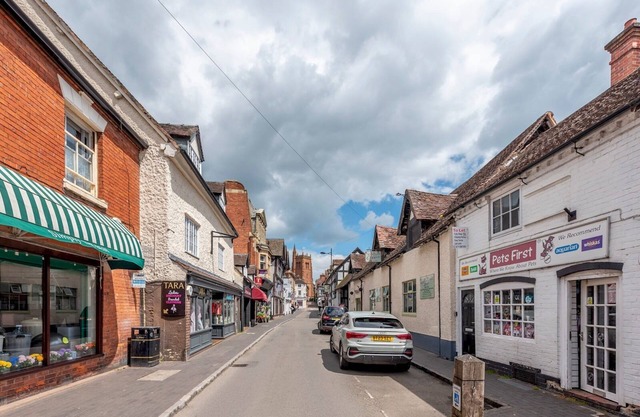Pass the Keys | Getaway in the Shropshire Hills – Peace & Views
