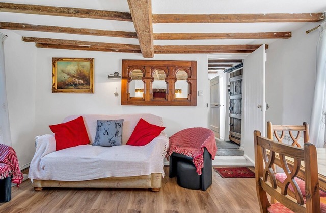 Pass the Keys | Lovely Cottage just outside of Canterbury