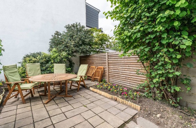 Pass the Keys | Perfect spot for Wimbledon! Relax and feel at home