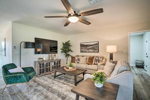 Patio, Grill Home on Golf Course in Sun City!
