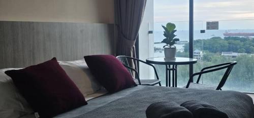 PD D'Wharf The Bay Superior Queen Room SeaView Balcony