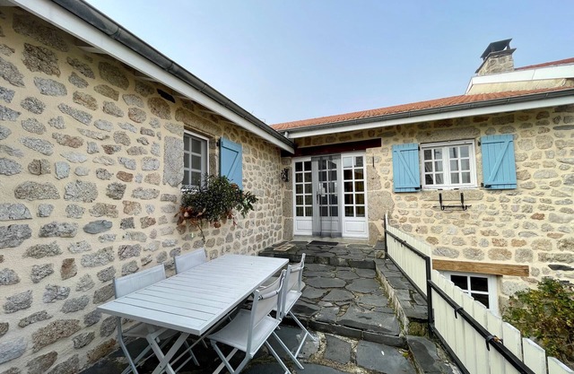 Peaceful Cottage with Private Terrace near Historic Sights and Outdoor Adventures