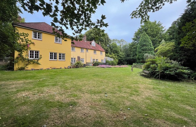 Peaceful 18th C Country House In The Heart Of A Nature Reserve, Near Chichester
