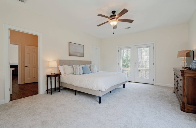 Peaceful, 5 Acres, minutes to Lake Murray, Restaurants and Shopping