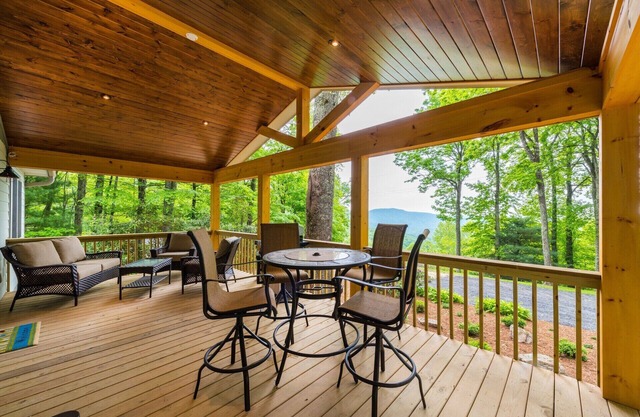 Peaceful and luxurious living with spectacular views