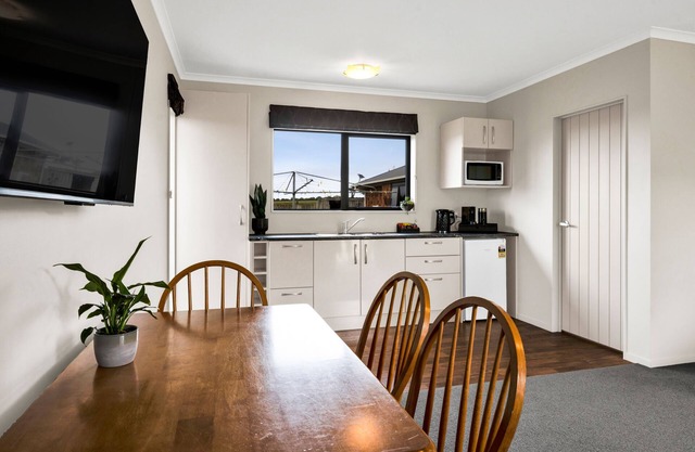 Peaceful Escape in Manutahi – Pet Friendly & Continental breakfast provided