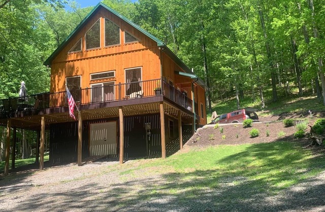 Peaceful, family friendly retreat Cabin in Pine Creek Valley near Rail Trail
