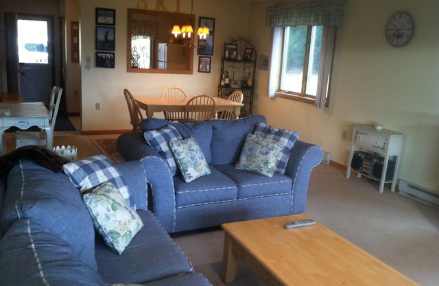 Peaceful, Family Friendly, Heated Outdoor Pool, Awesome Views, Near Story Land