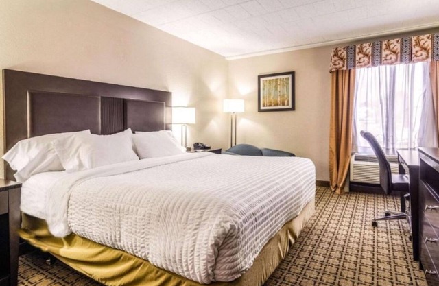 Peaceful Getaway Room w/Complimentary Breakfast - Local Highlights