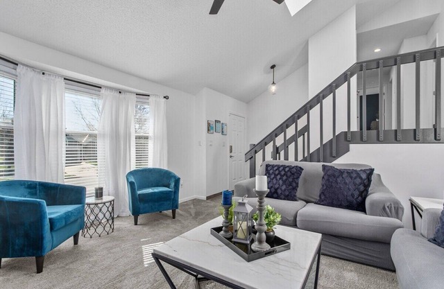 Peaceful Home Great for Families Theatre