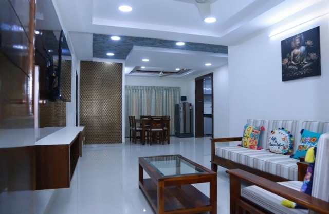 Peaceful Home Stay with A/C Gym and Swimming pool