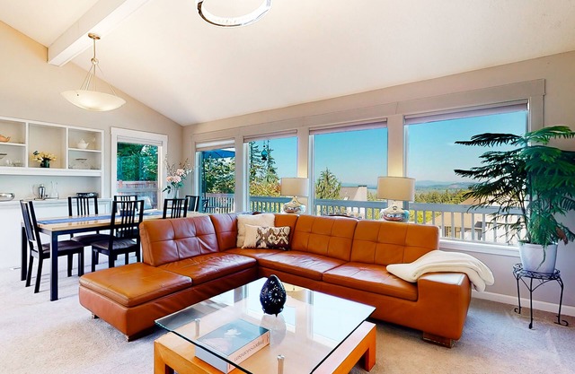 Peaceful home with incredible valley view, deck, gas firepit & fireplace