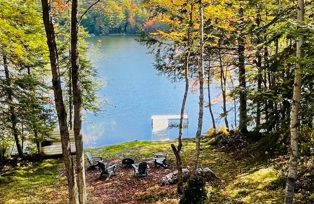 Peaceful Lakefront Chalet
