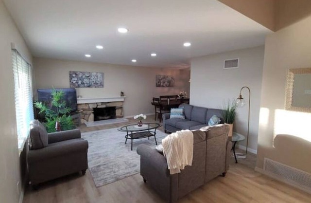 Peaceful modern upgraded home!