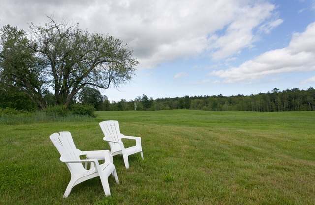 Peaceful Suite in a farm setting-20 mins to ocean-Unit 4- Abbott Brook Inn