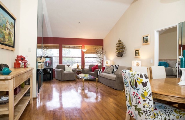 Peaceful Sunny Beach-Adj Dual Master PENTHOUSE Family Friendly Condo