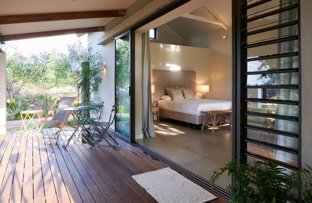 Peaceful Tree Cottage