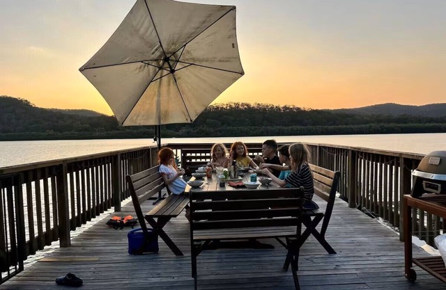 Peaceful Waterfront River Cottage with private Jetty only 90 minutes from Sydney