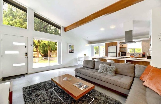 Peachy Dream | SoCo Mid-Century Pet Stay