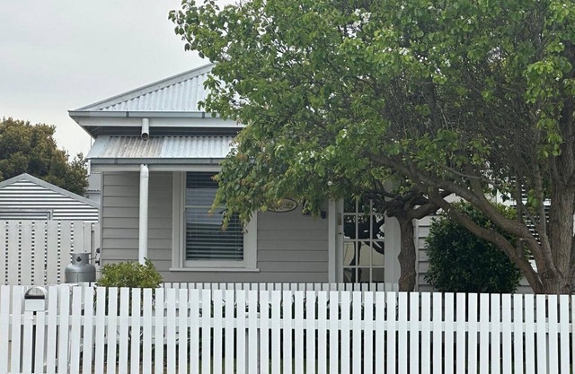 Pear Tree Cottage - Apollo Bay