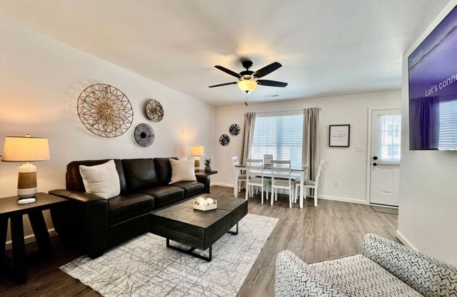Pearl of a home, central Batesville, IN -New build