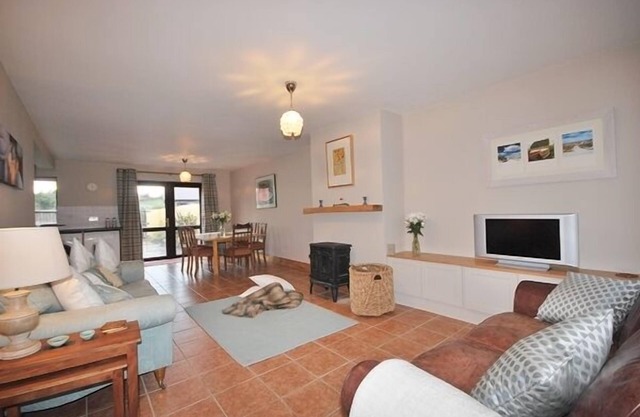 Pebble Cottage 3 bedroom house VRBO