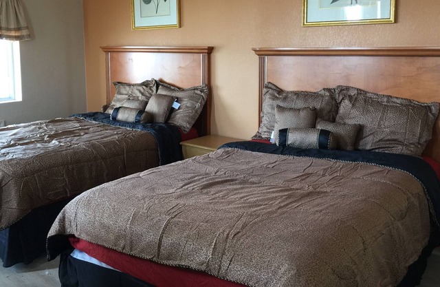 Pelican Inn and Suites