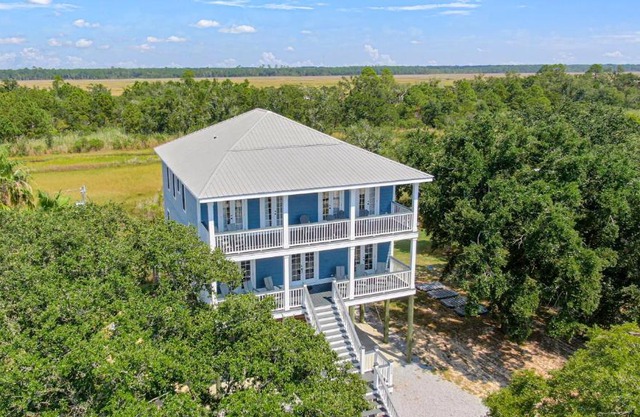Pelican View Beach House - Private Beach!