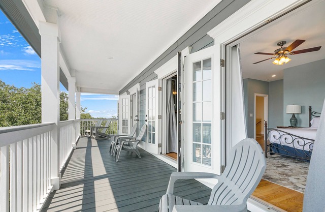 Pelican View Beach House - Private Beach!