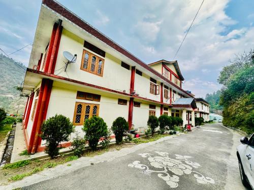 Pema Dekey monastic guest house