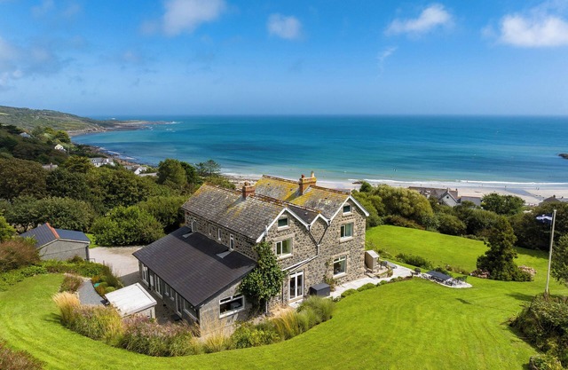 PENMARTH HOUSE, pet friendly, country holiday cottage in Coverack