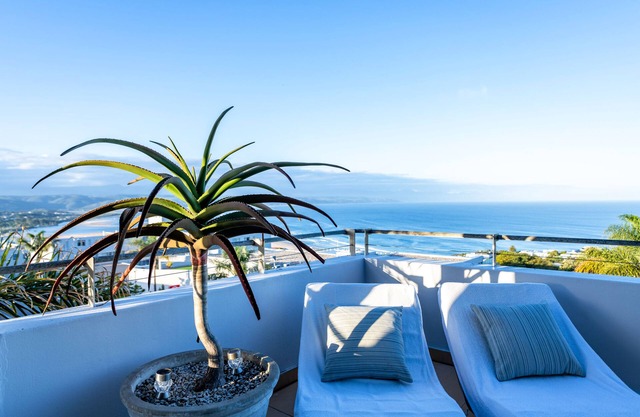PENTHOUSE 230 M2 ON THE SEA FANTASTIC VIEW