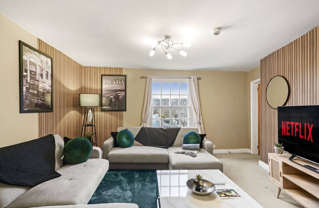 Penthouse on Bristol's Harbourside - Sleeps 10