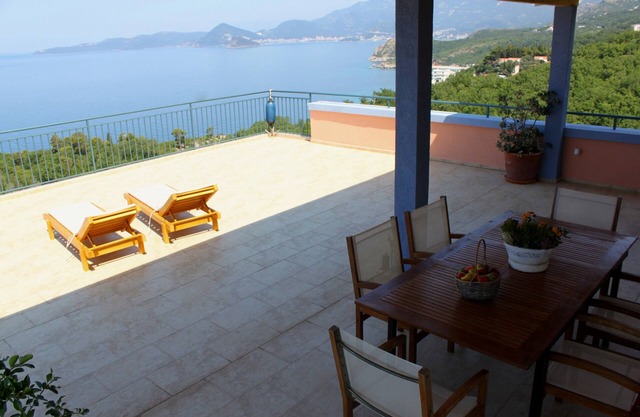 Penthouse,two bedroms,two bathrooms,sea view ,140 m2,Pool