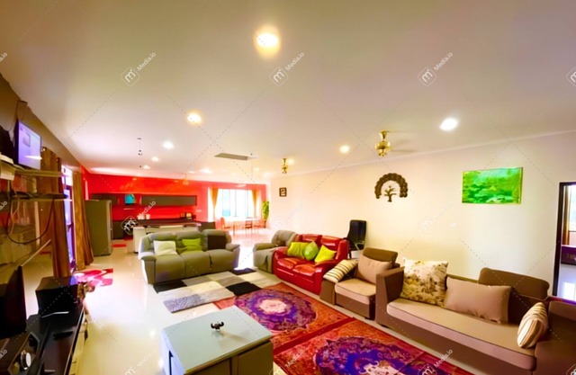 Penthouse with gorgeous 360 degree views and amazing sunsets