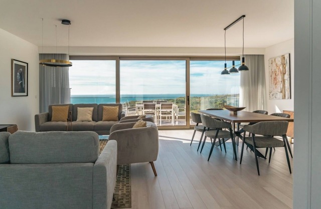 Peralta Beach - Linked Villa 12F with Private Pool