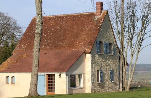 Percheron house with garden, pets allowed, WiFi, fireplace, near shops