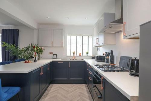 Perfect for Contractors with on site parking
