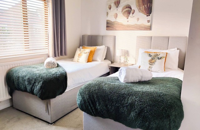 Perfect for Contractors Business & Leisure Travel