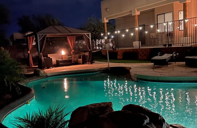 Perfect getaway house! Spacious and private. 4bd 3.5bath with heated pool!