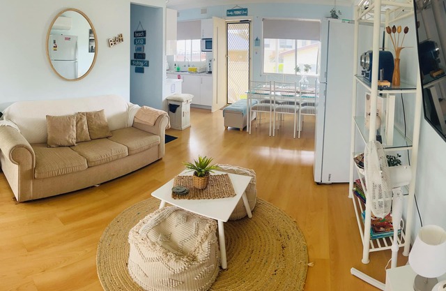 Perfect getaway on the Central Coast nGreat location on the Lake, close to beach