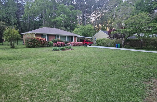 Perfect loc! Amazing view! Country serenity & mins to ATL. Best of both worlds!